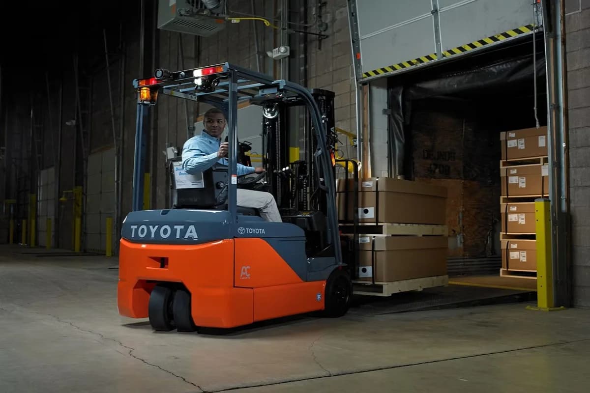 Forklift loading a trailer